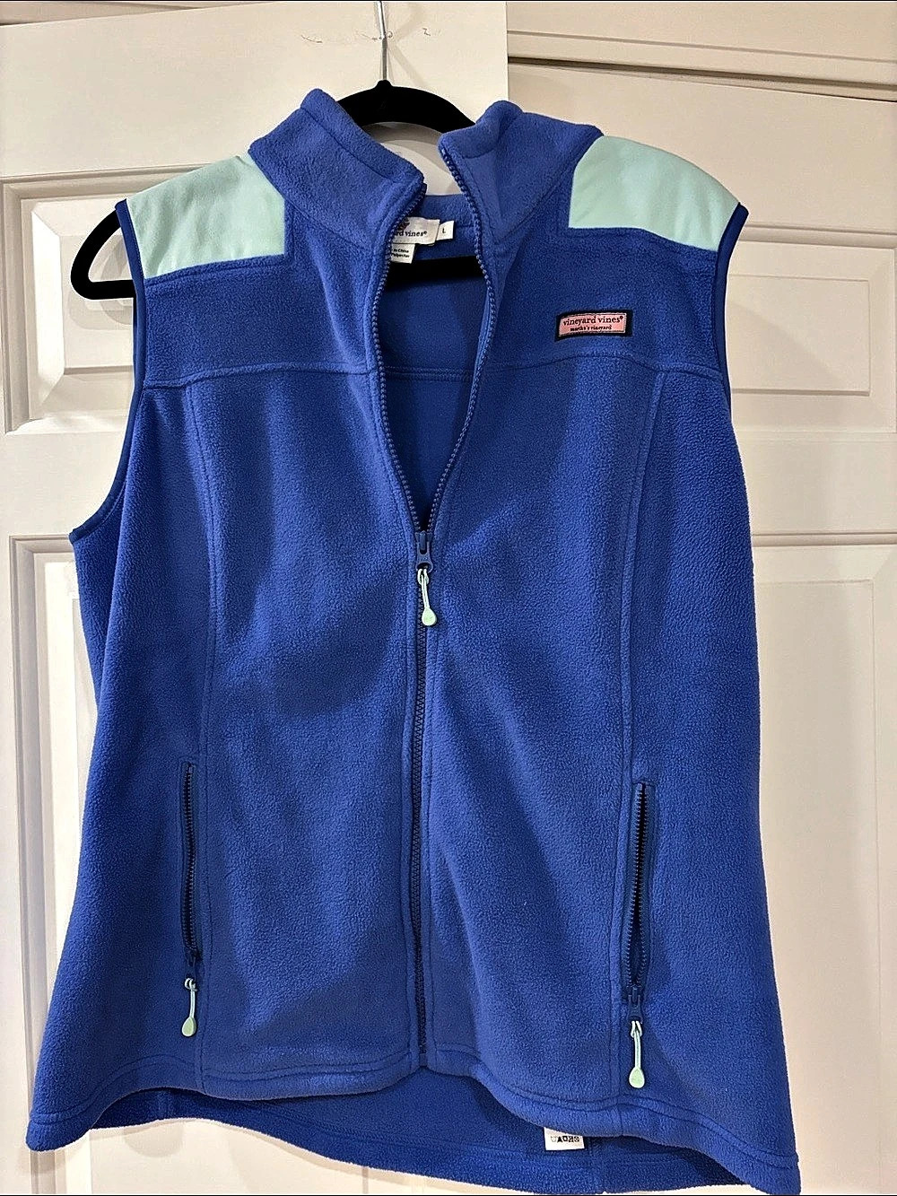 Vineyard Vines Fleece Vest in Blue with Green Accents size large